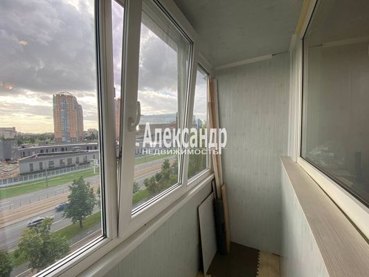 Продам трехкомнатную (3-комн.) квартиру, Бухарестская ул, 78, Санкт-Петербург г