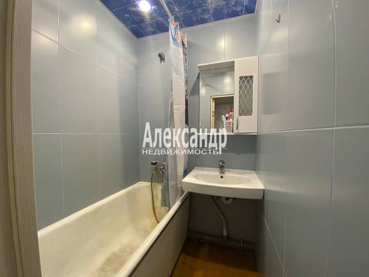 Продам трехкомнатную (3-комн.) квартиру, Бухарестская ул, 78, Санкт-Петербург г