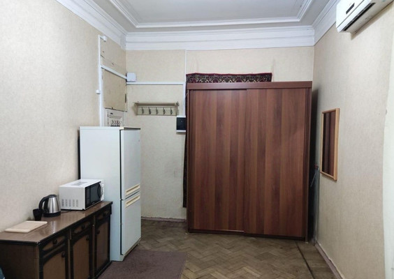 Продам комнату в 4-комн. квартире, 1-я Брестская ул, 36, Москва г