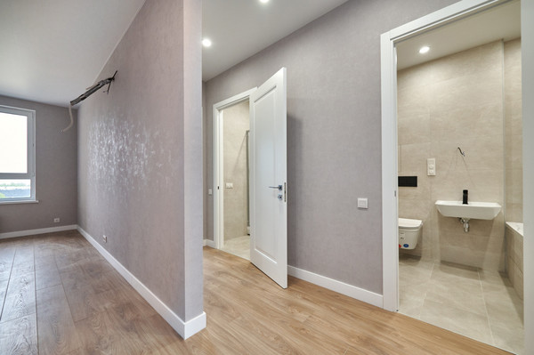 Продам трехкомнатную (3-комн.) квартиру, Луговая ул, 3, Заречье рп