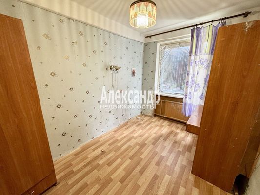 Продам комнату в 3-комн. квартире, Художников пр-кт, 5к3, Санкт-Петербург г