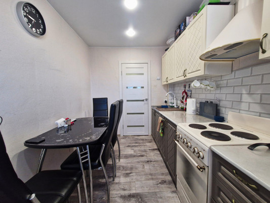 Продам двухкомнатную (2-комн.) квартиру, Свердлова ул, 39, Ишим г