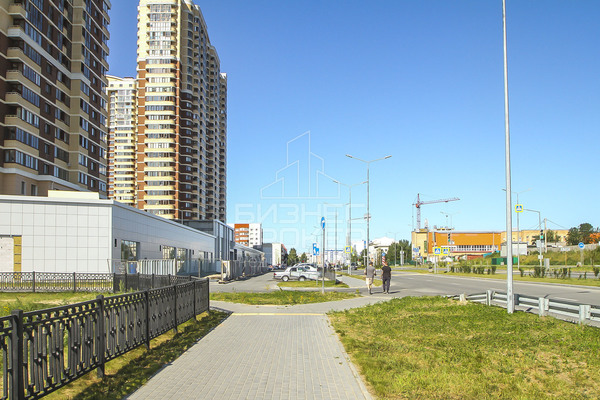 Сдам коммерческое помещение 6 000 м2, Мелик-Карамова ул, 4/3, Сургут г