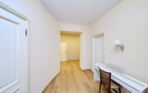 Продам многокомнатную квартиру, Варшавская ул, 26, Санкт-Петербург г
