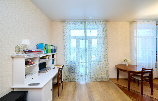 Продам многокомнатную квартиру, Варшавская ул, 26, Санкт-Петербург г