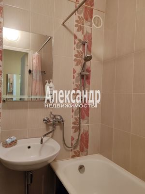 Сдам однокомнатную (1-комн.) квартиру, Купчинская ул, 17к4, Санкт-Петербург г