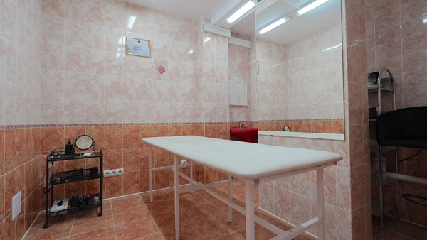 Продам салон красоты 90 м2, Кулакова пр-кт, 49к2, Ставрополь г