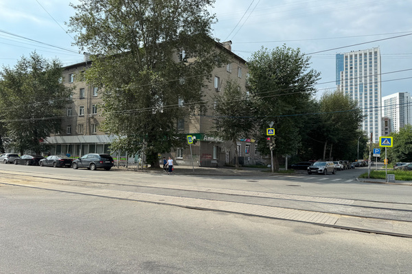 Сдам торговое помещение 75,5 м2, Луначарского ул, 48, Екатеринбург г