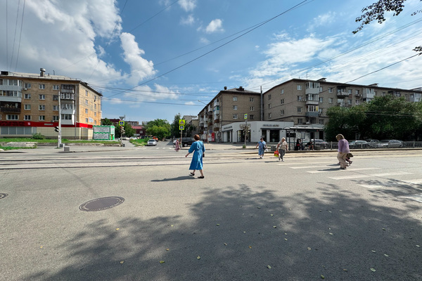 Сдам торговое помещение 75,5 м2, Луначарского ул, 48, Екатеринбург г