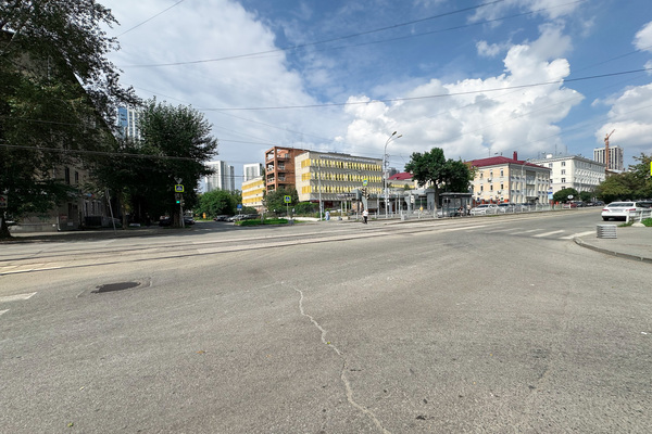 Сдам торговое помещение 75,5 м2, Луначарского ул, 48, Екатеринбург г