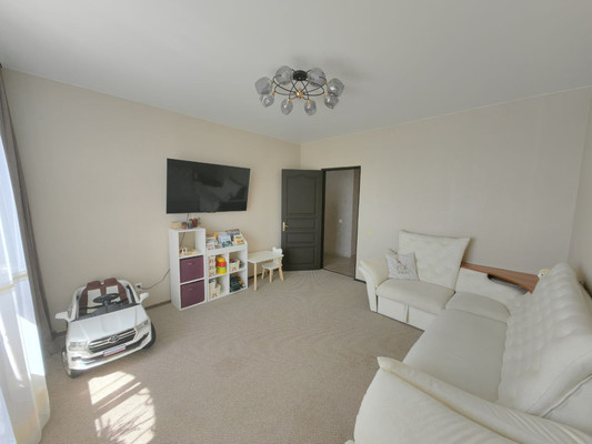 Продам многокомнатную квартиру, Карла Маркса ул, 73, Ишим г