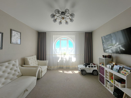 Продам многокомнатную квартиру, Карла Маркса ул, 73, Ишим г