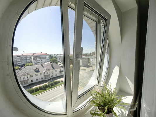 Продам многокомнатную квартиру, Карла Маркса ул, 73, Ишим г