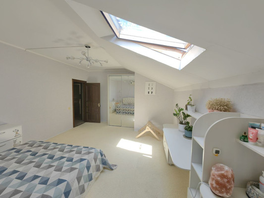 Продам многокомнатную квартиру, Карла Маркса ул, 73, Ишим г