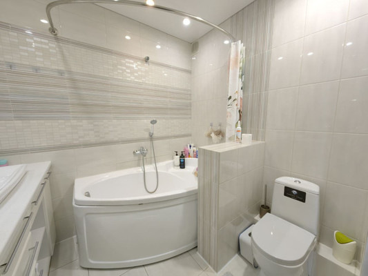 Продам многокомнатную квартиру, Карла Маркса ул, 73, Ишим г