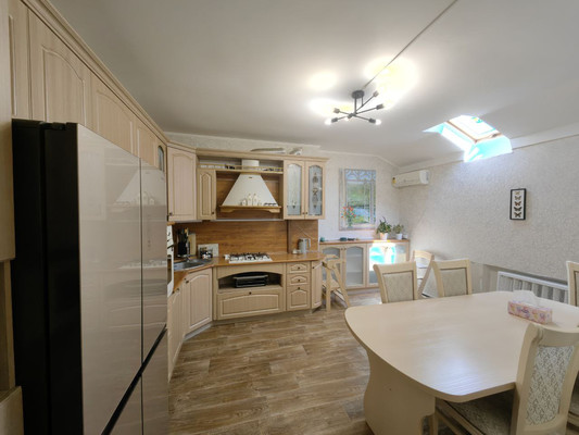 Продам многокомнатную квартиру, Карла Маркса ул, 73, Ишим г