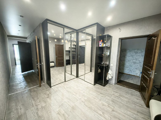 Продам многокомнатную квартиру, Карла Маркса ул, 73, Ишим г