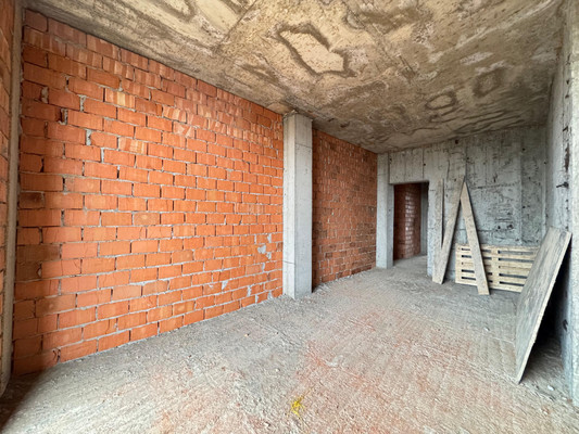 Продам трехкомнатную (3-комн.) квартиру, Ашурова ул, 1, Нальчик г