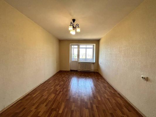 Продам двухкомнатную (2-комн.) квартиру, Набережная ул, 83а, Симферополь г