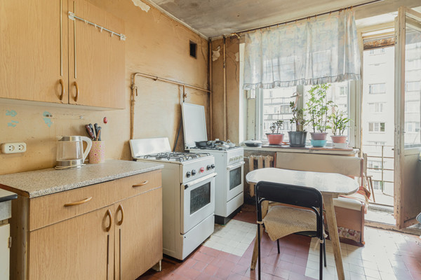 Продам комнату в 8-комн. квартире, Беринга ул, 32к3, Санкт-Петербург г