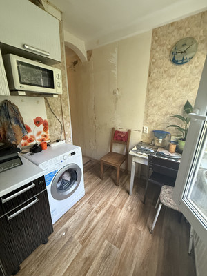 Продам трехкомнатную (3-комн.) квартиру, Павловская ул, 54А, Колпино г