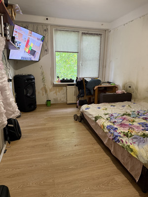 Продам трехкомнатную (3-комн.) квартиру, Павловская ул, 54А, Колпино г