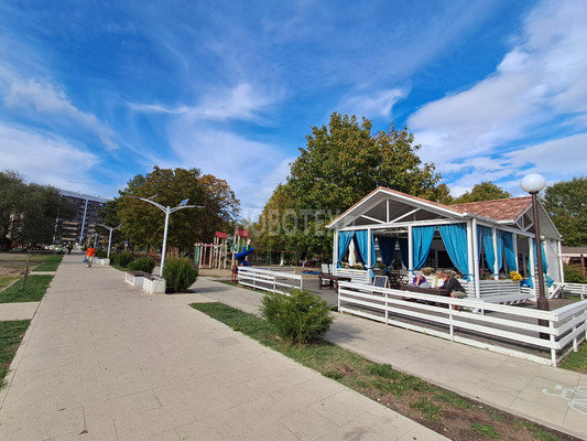 Продам двухкомнатную (2-комн.) квартиру, Кириченко ул, 7к4, Горячий Ключ г