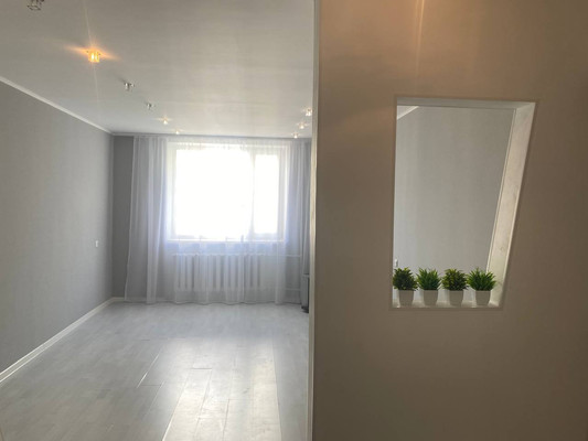 Продам двухкомнатную (2-комн.) квартиру, Туристов пер, 8, Симферополь г