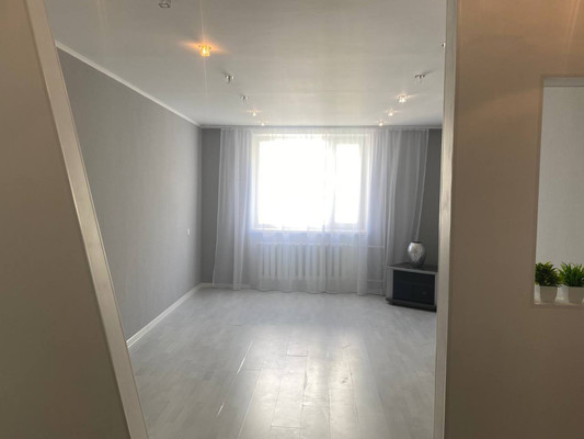 Продам двухкомнатную (2-комн.) квартиру, Туристов пер, 8, Симферополь г