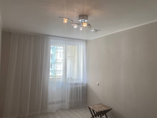 Продам двухкомнатную (2-комн.) квартиру, Туристов пер, 8, Симферополь г