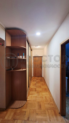 Продам трехкомнатную (3-комн.) квартиру, Коцюбинского ул, 9к2, Москва г