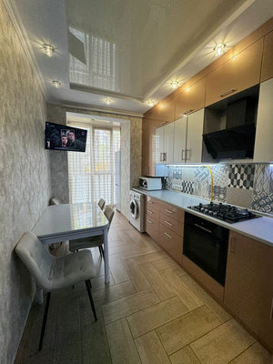 Продам однокомнатную (1-комн.) квартиру, Луговая ул, 6жк1, Симферополь г