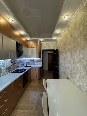 Продам однокомнатную (1-комн.) квартиру, Луговая ул, 6жк1, Симферополь г