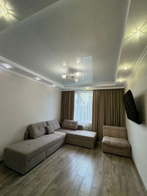 Продам однокомнатную (1-комн.) квартиру, Луговая ул, 6жк1, Симферополь г