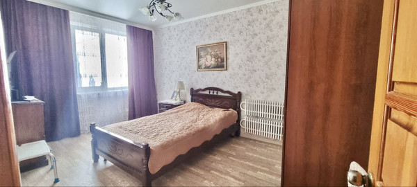 Продам трехкомнатную (3-комн.) квартиру, Молодой Гвардии ул, 68, Брянск г