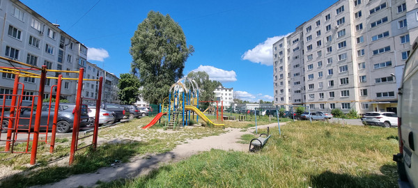 Продам трехкомнатную (3-комн.) квартиру, Молодой Гвардии ул, 68, Брянск г