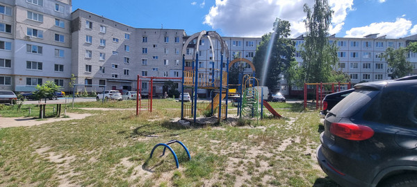 Продам трехкомнатную (3-комн.) квартиру, Молодой Гвардии ул, 68, Брянск г