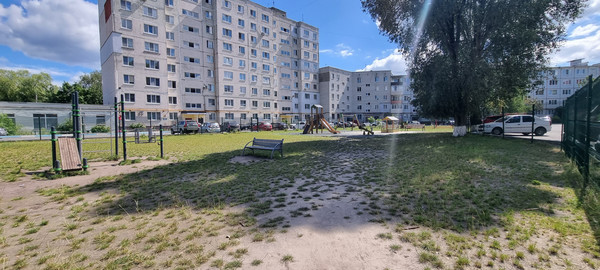 Продам трехкомнатную (3-комн.) квартиру, Молодой Гвардии ул, 68, Брянск г