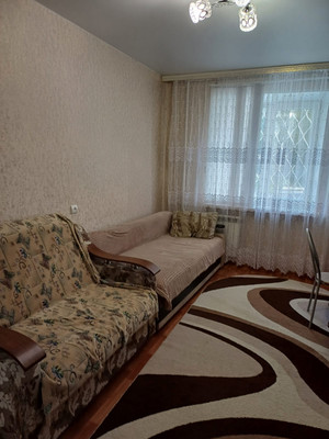 Продам двухкомнатную (2-комн.) квартиру, Великой Победы б-р, 21, Волгодонск г