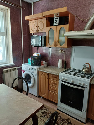 Продам двухкомнатную (2-комн.) квартиру, Великой Победы б-р, 21, Волгодонск г