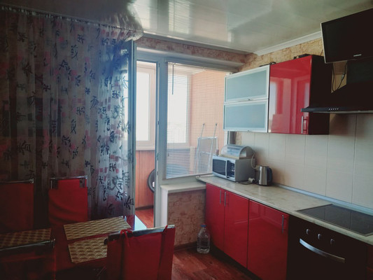 Продам двухкомнатную (2-комн.) квартиру, Победы пр-кт, 218, Симферополь г
