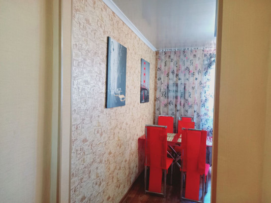 Продам двухкомнатную (2-комн.) квартиру, Победы пр-кт, 218, Симферополь г