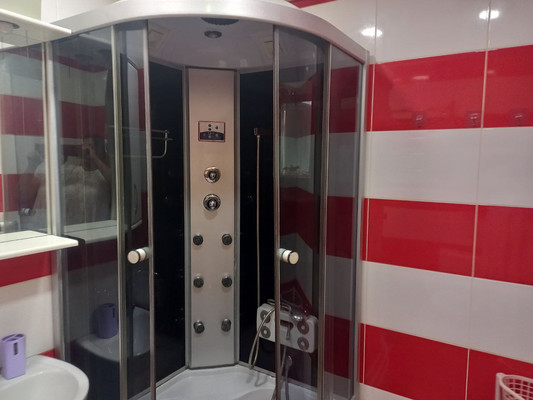 Продам двухкомнатную (2-комн.) квартиру, Победы пр-кт, 218, Симферополь г
