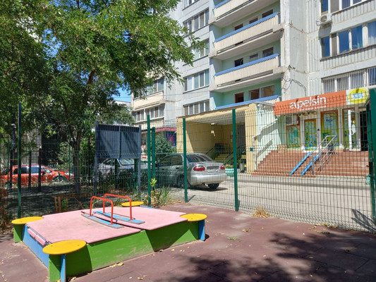 Продам двухкомнатную (2-комн.) квартиру, Победы пр-кт, 218, Симферополь г