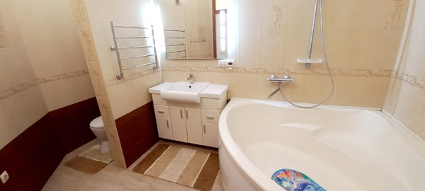 Продам многокомнатную квартиру, Логовская ул, 2, Волгодонск г