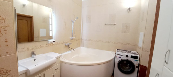 Продам многокомнатную квартиру, Логовская ул, 2, Волгодонск г