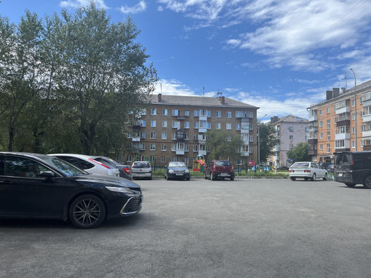 Продам двухкомнатную (2-комн.) квартиру, Пархоменко ул, 119, Нижний Тагил г