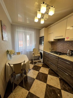 Продам двухкомнатную (2-комн.) квартиру, Пионерская ул, 383, Майкоп г