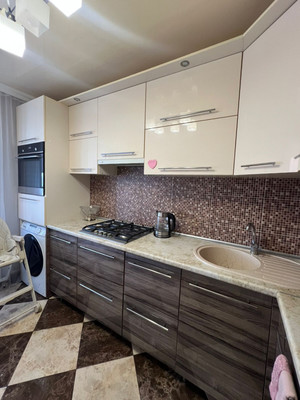 Продам двухкомнатную (2-комн.) квартиру, Пионерская ул, 383, Майкоп г
