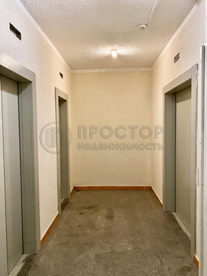 Продам трехкомнатную (3-комн.) квартиру, Подмосковный б-р, 14, Красногорск г